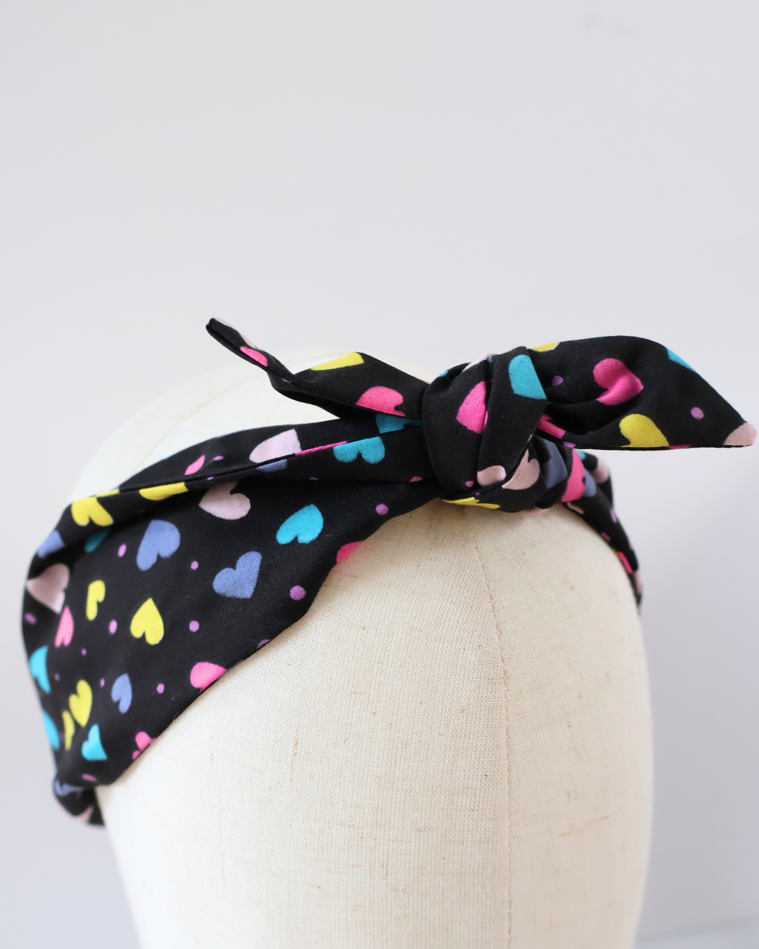 Retro Knotted Headband Multi Hearts Black