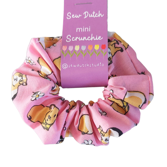 Mini scrunchie pink guinea pigs