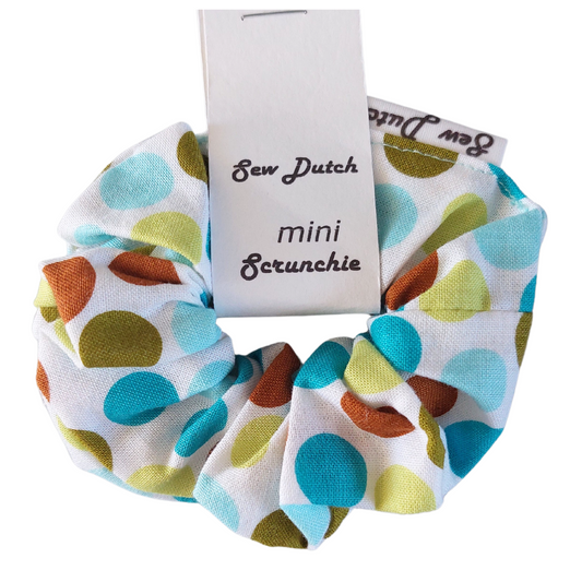 Mini scrunchie blue polka dot