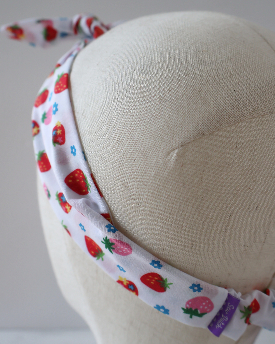 Retro Knotted Headband Strawberry White