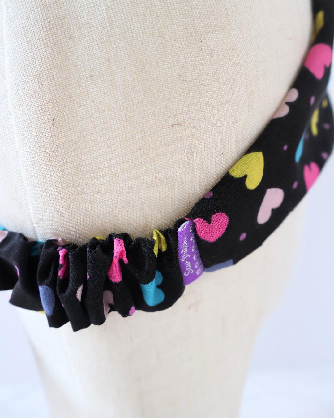 Retro Knotted Headband Multi Hearts Black