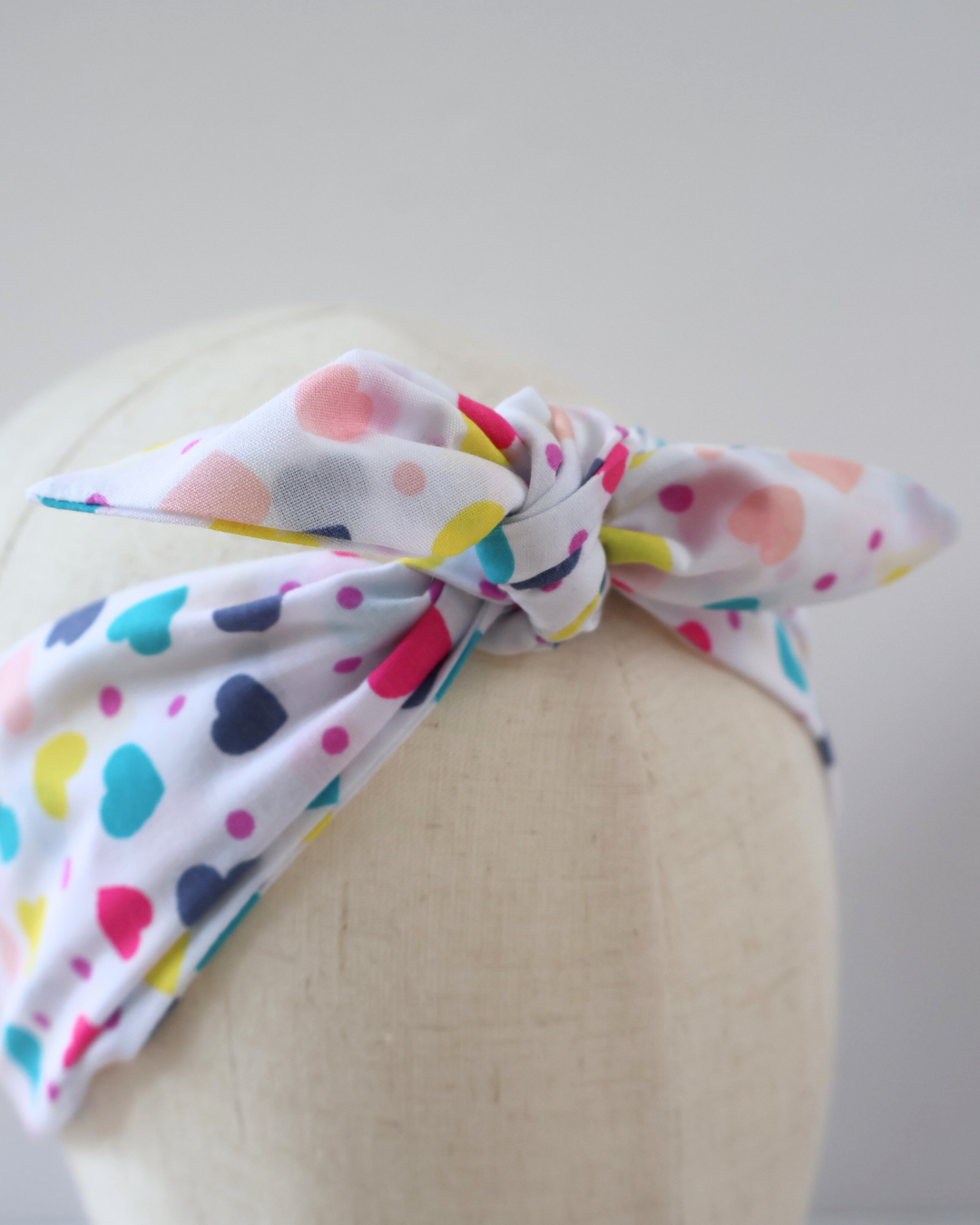 Retro Knotted Headband Multi Hearts White